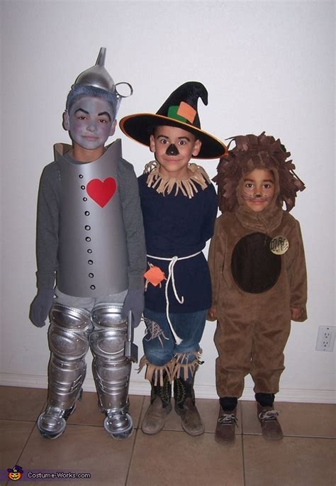 It is the untold story of oscar diggs, otherwise known as the wizard of oz. Homemade Kids Wizard of Oz Costumes