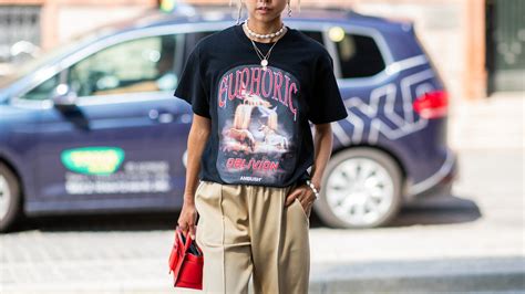Outfit Ideas How To Dress Up Your Favorite Graphic T Shirts Glamour