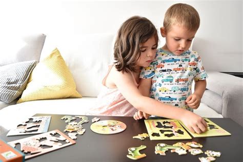 Entre los 3 a 6 años, los peques disfrutan montando y desmontando los juegos para construir. Desarrollo cognitivo en niños de 3 a 6 años | Mind Map