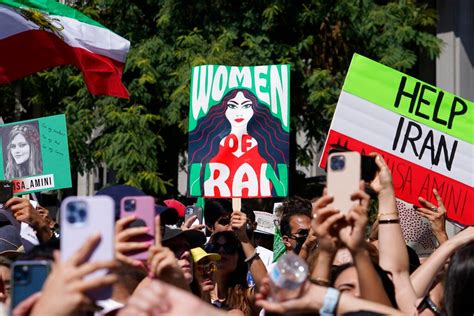 Les Manifestations En Iran Déclenchent Un Mouvement Vers La Révolution Nous Sommes Unis