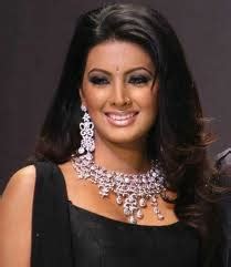 Bollywood Hot Actresses Pics Collection Geeta Basra Hot