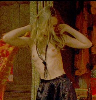 Naked Chloë Sevigny in Mr Nice