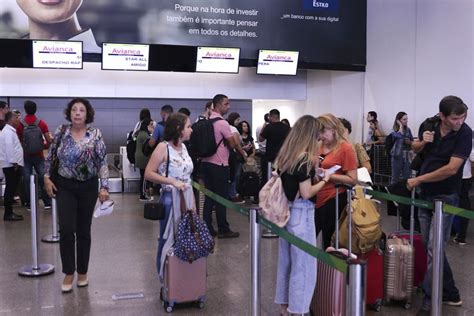 Suspensão De Voos Da Avianca Surpreendeu Passageiros Em São Paulo