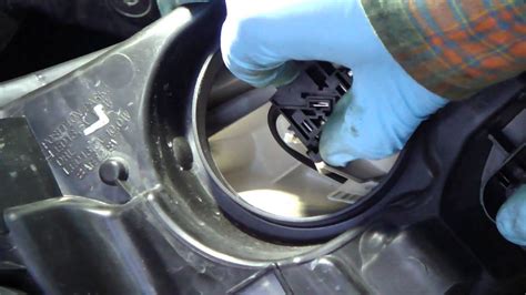 How to change headlight bulbs Ford Focus.Years 2001-2014 