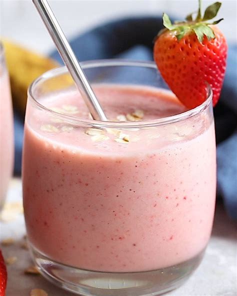 Wake Up To This Refreshing Strawberry Smoothie Recipe With Just 4 Basic Ingredi Smoothie