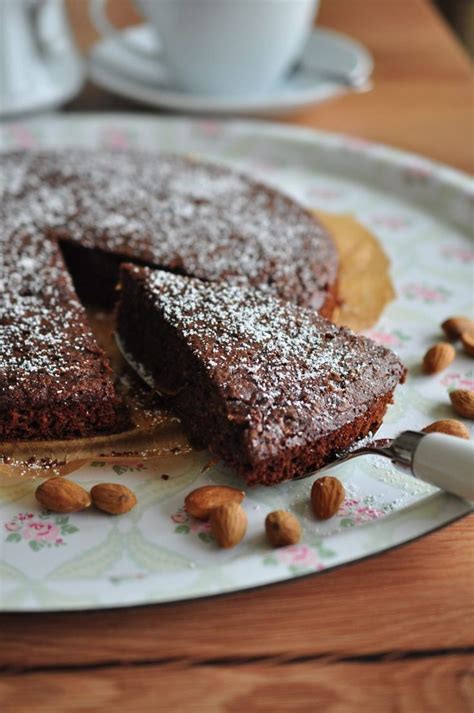 Check spelling or type a new query. Zucchini-Mandel-Kuchen in der Low-Carb Version | grünesser ...