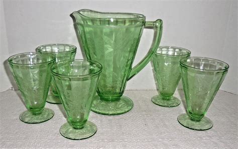 Vintage Green Poinsettia Jeanette Depression Glass Pitcher W 5 Stemmed