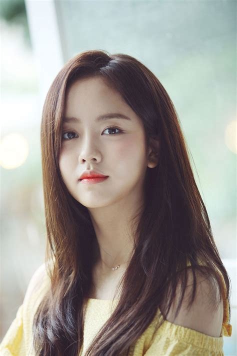 koleksi lengkap album foto terbaru kim so hyun artis cantik korea 22 jauhari beauty women