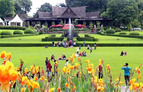 Check spelling or type a new query. Spot-spot Foto di Kebun Raya Bogor yang Instagramable