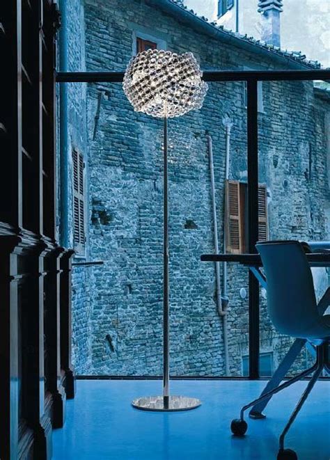 Artemide was born in 1960 with ernesto gismondi, an aeronautical engineer passionate with design, and the architect sergio mazza, who signed his first lamp, alfa, for the company. Diamante Swarovski crystal floor light by Marchetti http ...