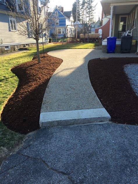 Bark Mulch For A Beautiful Yard In NH Spring Landscaping Services