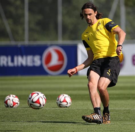 Edin terzic is on facebook. Borussia Dortmund : Zwei Weltmeister bangen beim BVB um ...