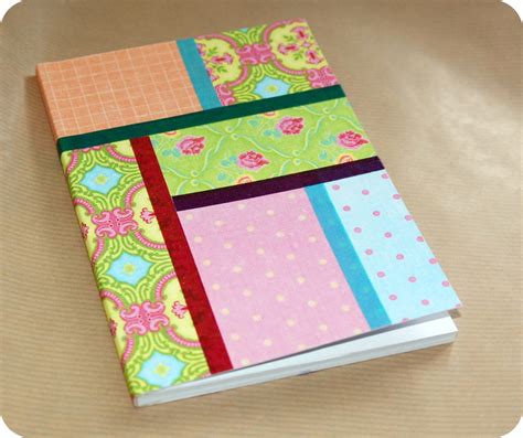 Lápices de color, grafito y carboncillo. Mis papelitos de colores: Libretas de patchwork