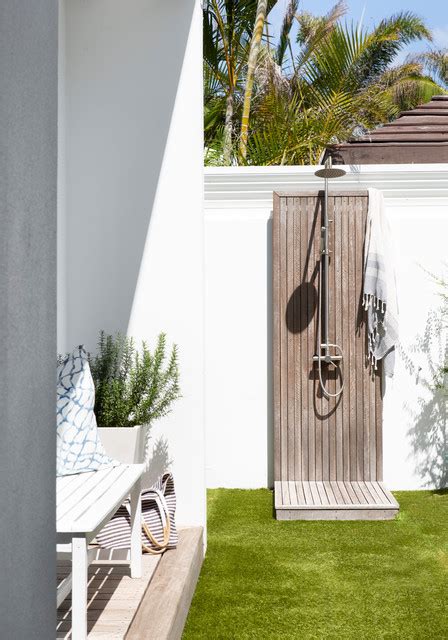 Courtyard And Outdoor Shower Beach Style Patio Gold Coast Tweed