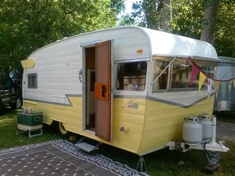 Pin On Vintage Shasta Camper Ideas