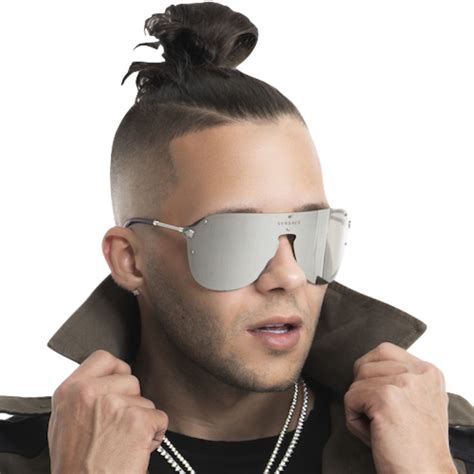 Cantante y compositor de musica urbana firmado bajo la compañia flow la. Ecouter NIO GARCIA : artiste Hotmixradio