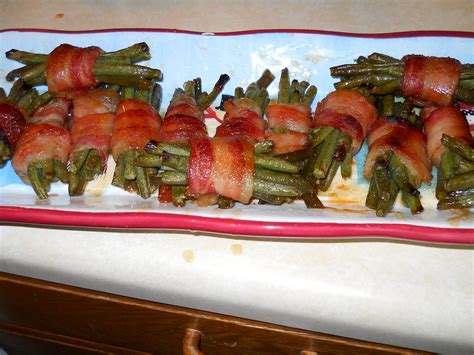 The bundles make a wonderful addition to a holiday table or a fun presentation to liven up any dinner party menu. Beth's Favorite Recipes: Sweet Green Bean Bundles