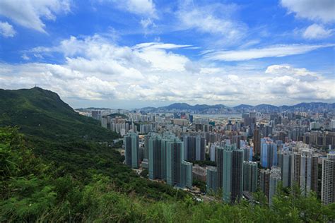 Wonderful panoramic view of kowloon peninsula, hong kong island east+central+west and harbour. 大老山 - 綠洲 Oasistrek