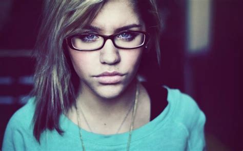 2560x1600 Women Brunette Glasses Lips Tattoo Wallpaper