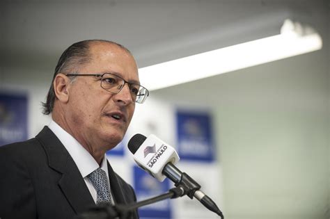 Os grandes nomes para eleição indireta são FHC e Tasso diz Alckmin