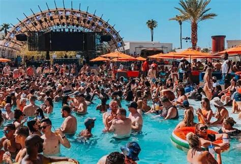 Las Vegas Strip Stop Pool Party Crawl With Party Bus Getyourguide