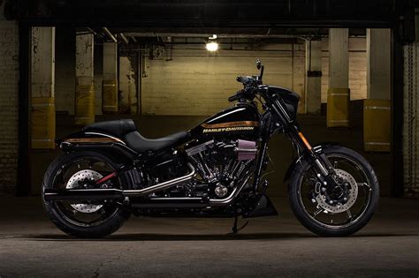 Harley Davidson® Cvo™ Pro Street Breakout® Race Inspired Muscle