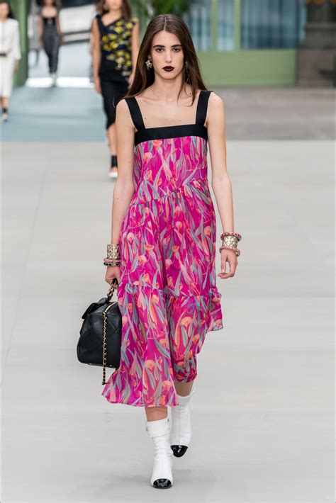 E ancora primavera è arrivato per la prima volta nelle sale italiane il 11 giugno. Primavera Estate Autunno Inverno Streaming Guarda Film : Louis Vuitton autunno-inverno 2020: la ...