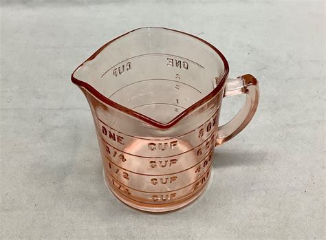 Kellogg S Pink Depression Glass Measuring Cup Triple Spout Vintage
