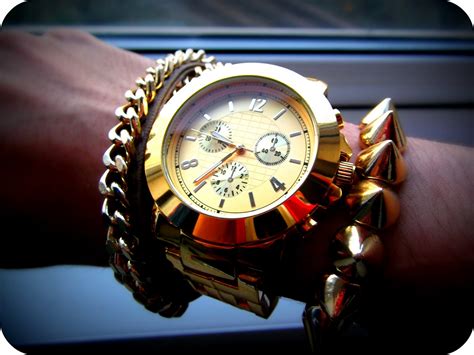 Luxury Gold Watch Pro Watches