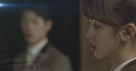 Ia adalah seorang pianis berbakat dan memenangkan berbagai kontes, mekipun itu semua adalah keinginan ibunya. Page Turner - Korean Drama 2016 Teaser HD | İzlesene.com