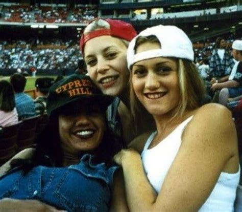 Gwen renée stefani is an american singer songwriter born on october 3, 1969 in fullerton, california. Young Gwen Stefani | 90's fashion and lifestyle Inspo ...