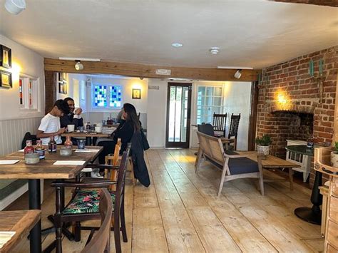 Daisy And Co Pinner Updated 2023 Restaurant Reviews Photos