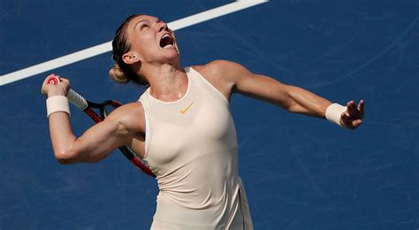 Simona halep is young romanian tennis player with gorgeous body. World No. 1 Simona Halep withdraws from WTA Finals with ...