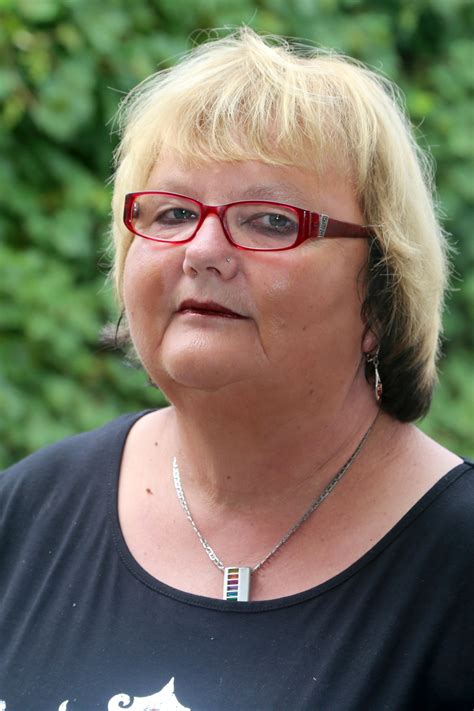 8 neue folgen ab 16.10.2020 um. Schwarz Maria sen. Chefin - Topfrucht Blacky