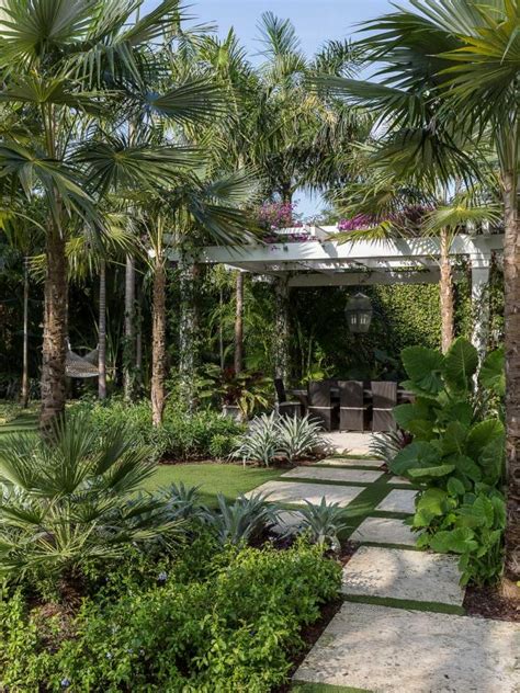 14 Ways To Design A Space With Pavers Hgtv Tropical Landscape