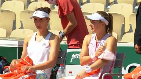 The award goes to a player player who made top 100 debut and/or notable accomplishments during the 2020 season, and was voted on. UNA BUENA EN ROLAND GARROS: NADIA PODOROSKA A SEMIFINALES ...