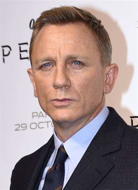 What Happened To Daniel Craigs Face