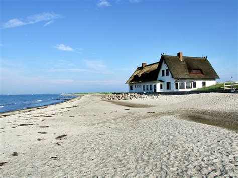 Als besonderes highlight haben wir hierbei das. Das Haus am Meer | Heiligenhafen, hinten links sieht man ...