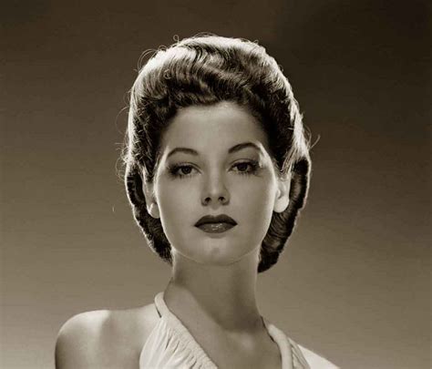 It basically consists on a rolling the basis of many 1940s hairstyles for women. 1940s Hairstyles - Memorable Pompadours | Glamourdaze