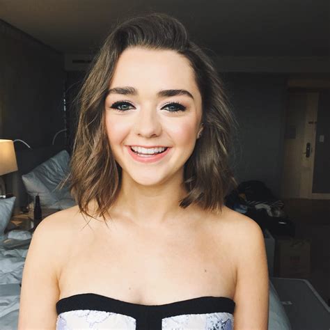 Maisie Williams Attends The Thom Browne Show Beautifulballad