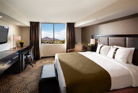 Holiday Inn And Suites Phoenix Airport North 180 ̶2̶1̶6̶ Updated