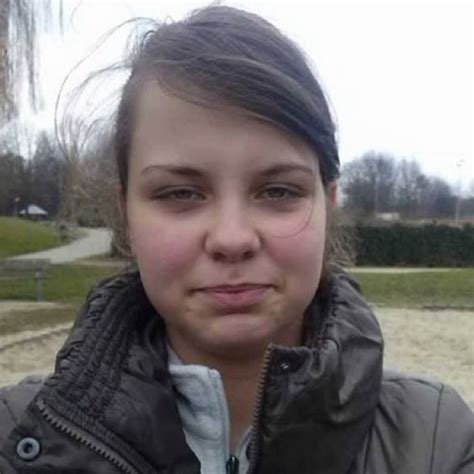 Dorina singt in ihrem lied die junge sängerin fand ansonsten eine geteilte aufnahme: Vermisste Maria: "Aktenzeichen XY" sucht nach 13-jähriger ...