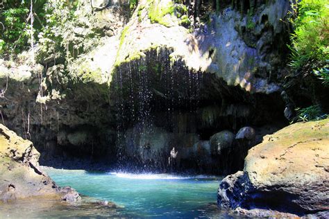 Nature river view with canyon and green forest on top of it makes this one cool place to visit. socialduWOW: Green Canyon, Pangandaran