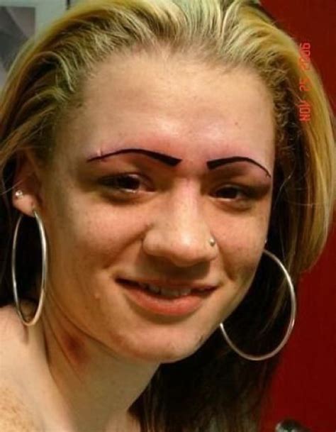 These 27 People Played With Their Eyebrows And Here Is The Result Yes