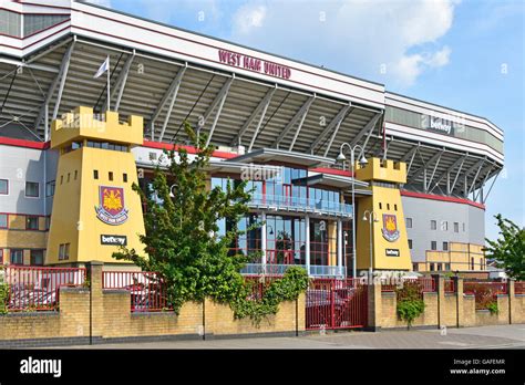 West Ham United Football Club Stadion Haupteingang Upton Park Newham East London England Uk