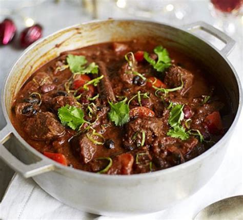 Feed-a-crowd chunky beef chilli | Recipe | Bbc good food ...