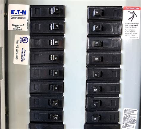 Eaton 1 Phase 120240 Vac 100 Amps 3 Wire Type 3r Main Breaker Panel