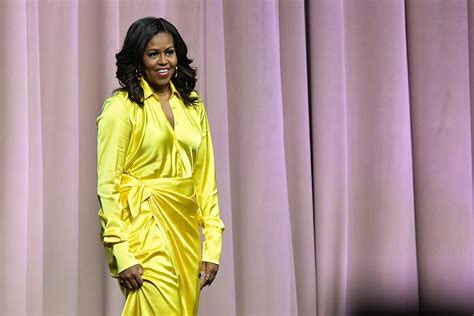 Michelle Obamas Memoir ‘becoming Is Reportedly On Track To Become The