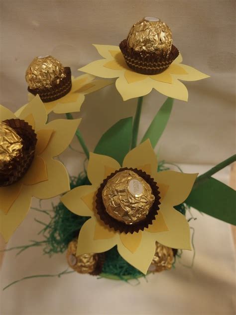 Hier findest du jede menge schöner weihnachtsbasteleien für kleine und große künstler. Bildergebnis für mit ferrero rocher basteln | Ostern ...