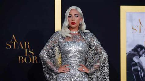 Watch Lady Gaga Surprises Fans At A Star Is Born Screening